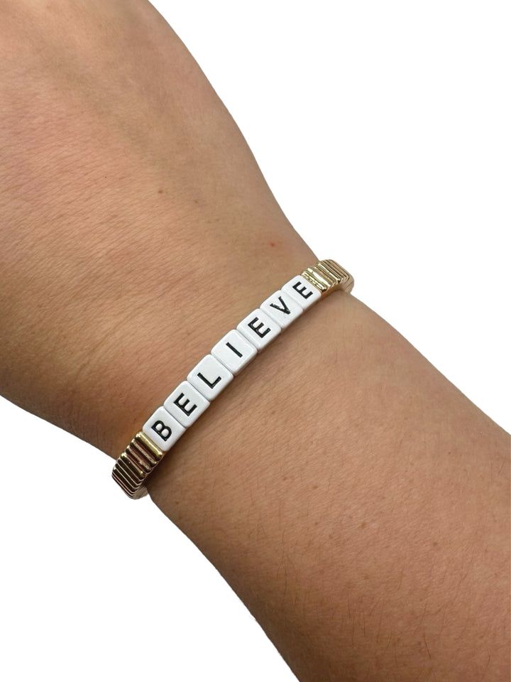 Bracelet: &