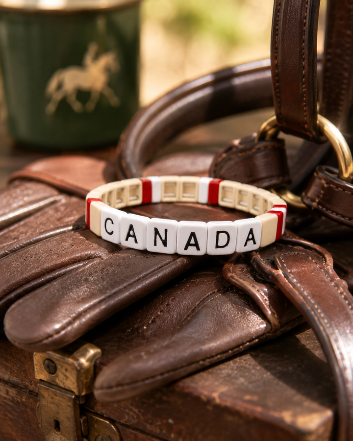 Bracelet: &