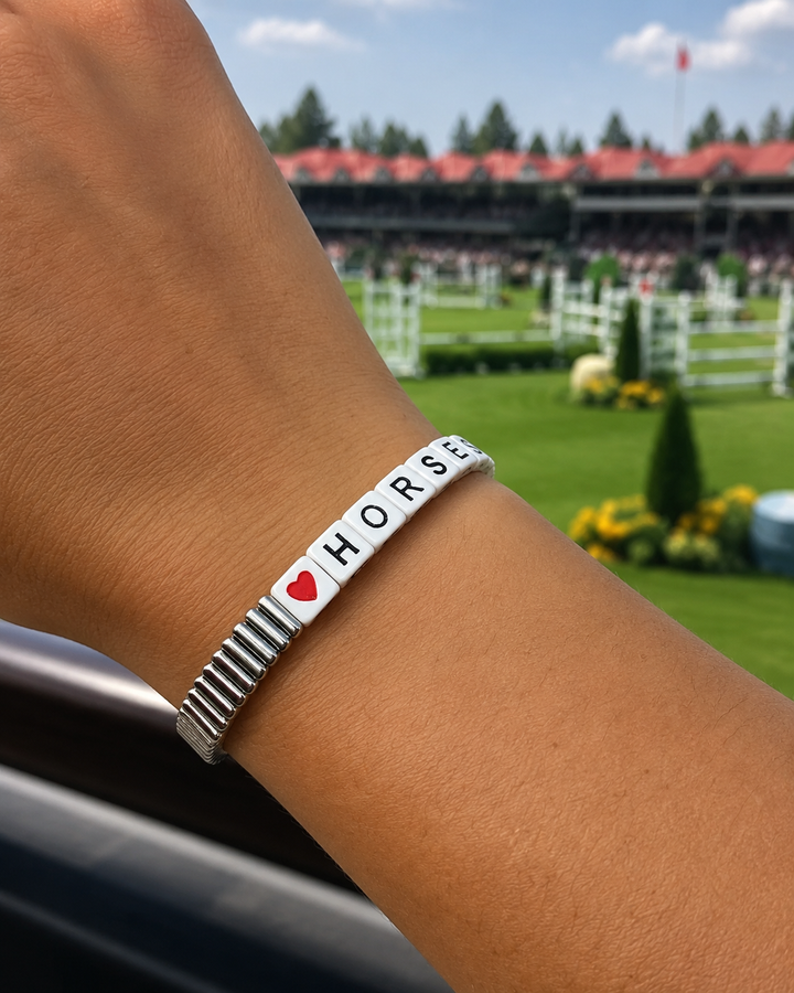 Bracelet: &