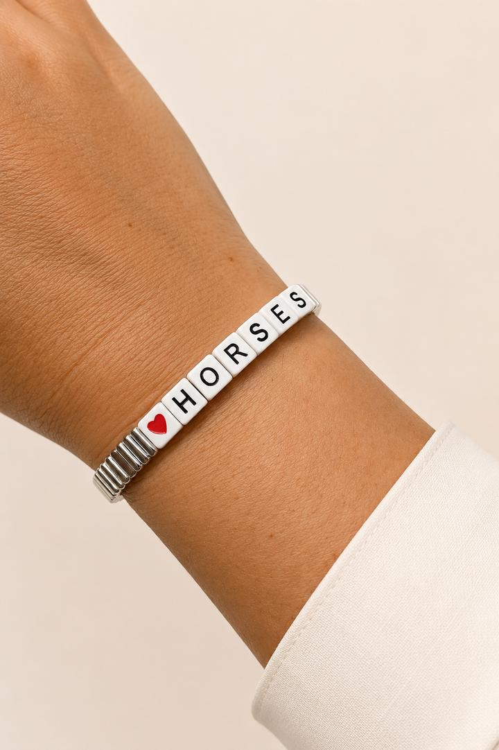 Bracelet: &