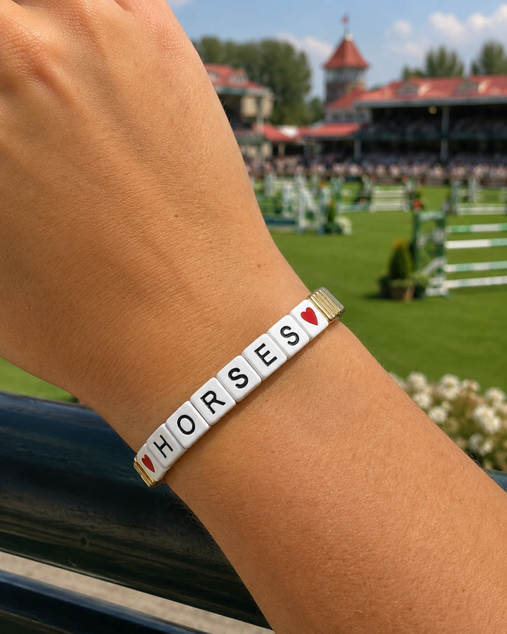 Bracelet: &