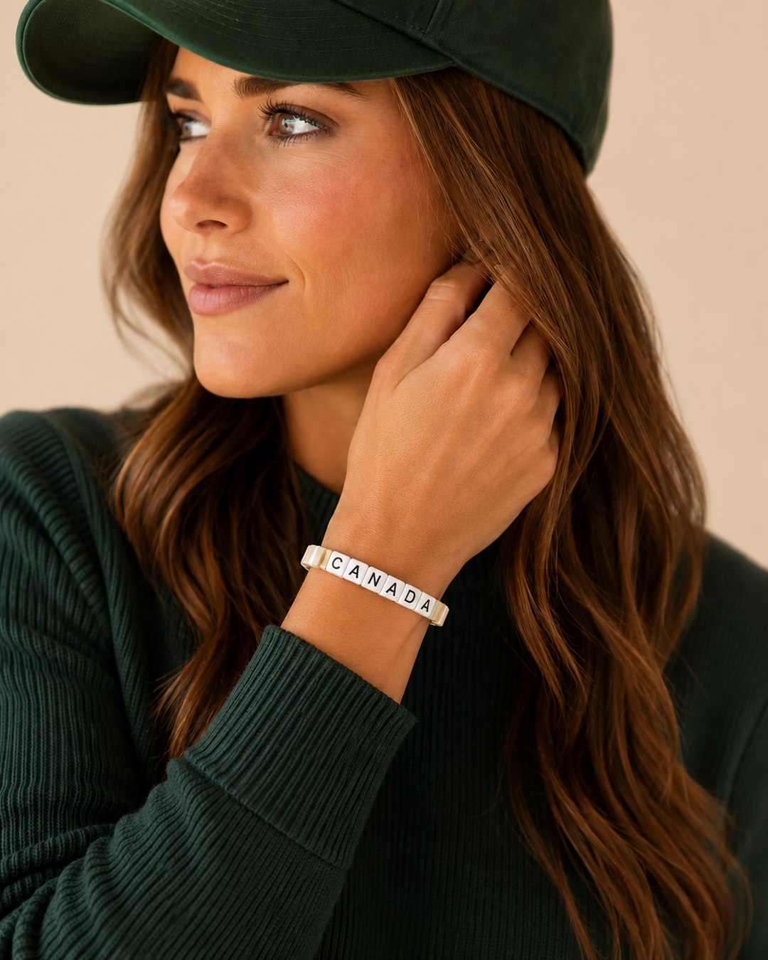Bracelet: &