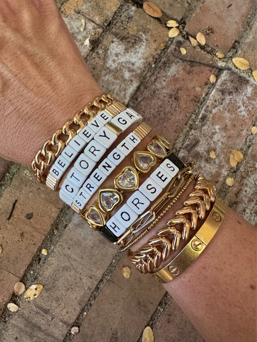 Bracelet: &