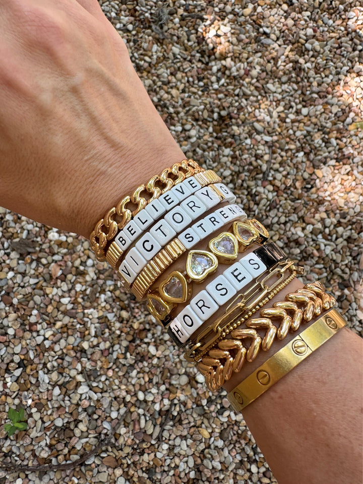 Bracelet: &