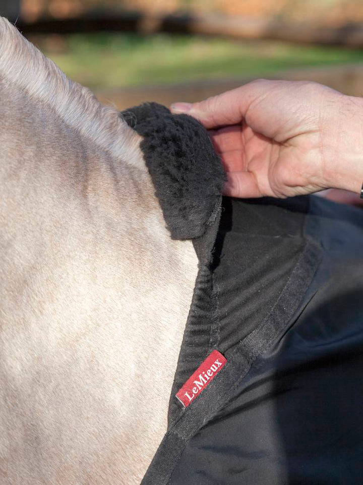 Anti Rub Bib